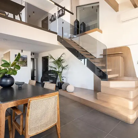 Sea & Sun Penthouse Apartment