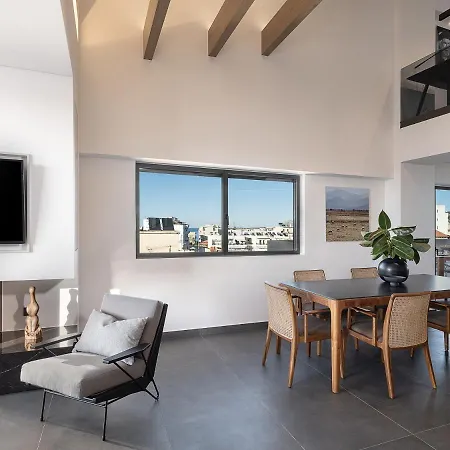 Sea & Sun Penthouse Apartment *