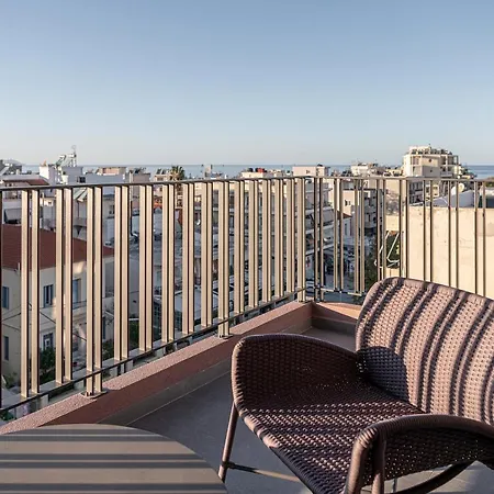 Sea & Sun Penthouse Apartment *