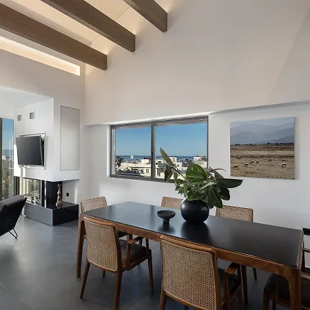 Sea & Sun Penthouse Apartment